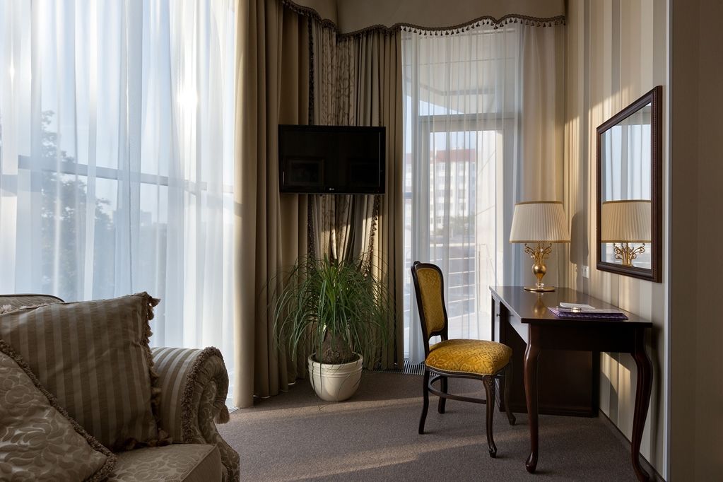 Iris Art Hotel คาร์คิฟ ห้อง รูปภาพ